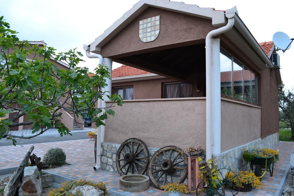 Apartmani Goga Biograd Na Moru Bagian luar foto